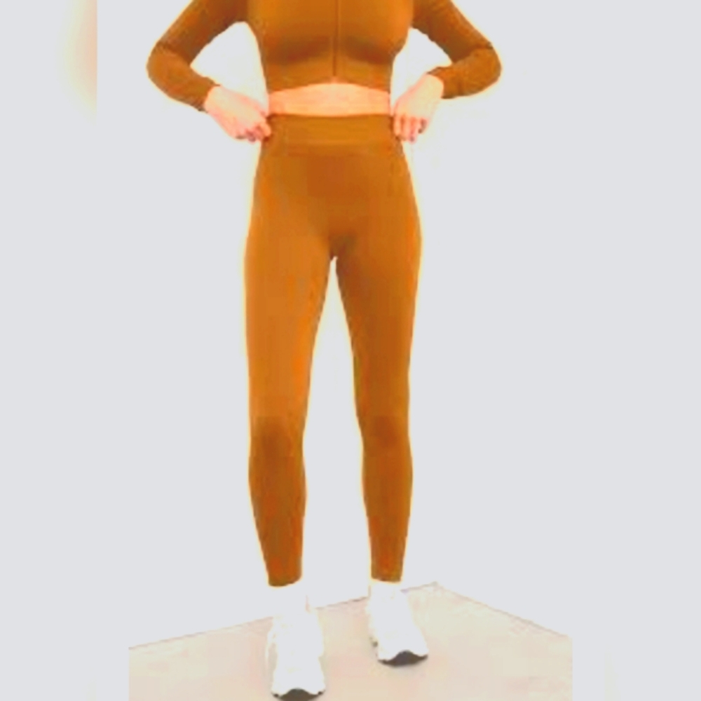 (S)🆕️🔥Charlie Paige Fleece Camel Leggings🔥 W 13" ×L 36"